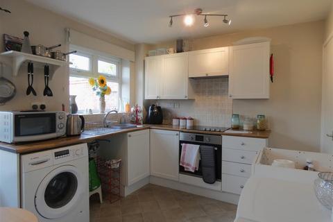 1 Broadlands, Stretton, Burton-on-trent, DE13 0EU