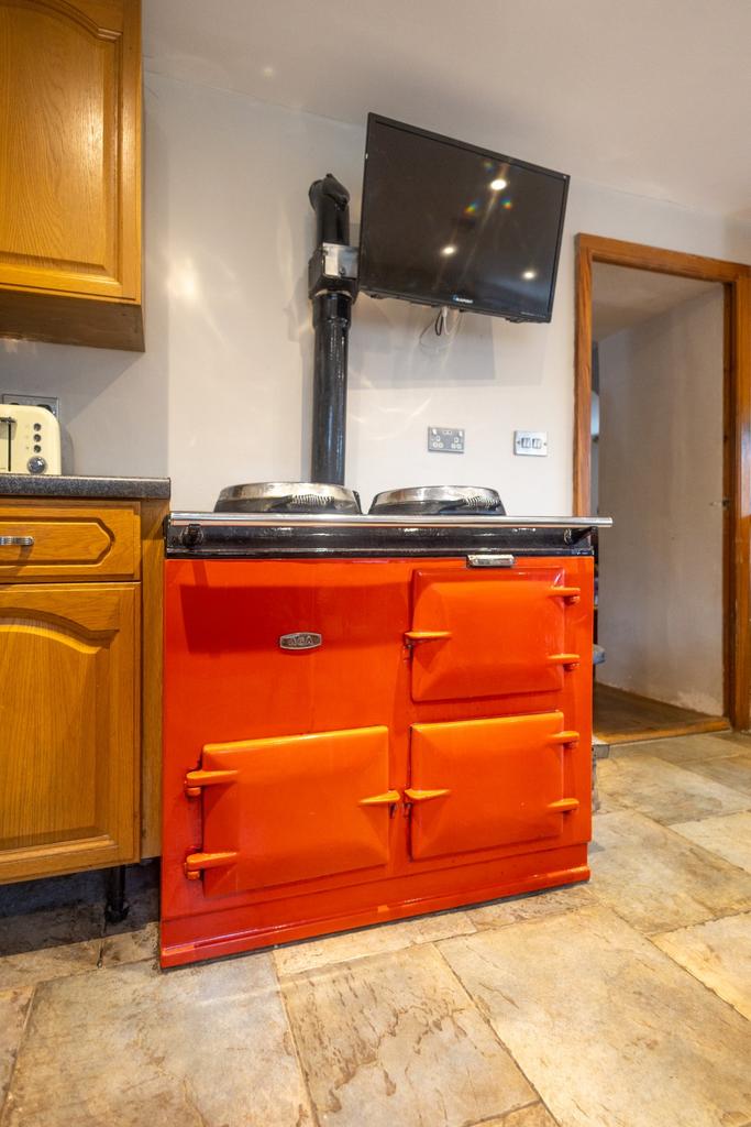 Spacious Kitchen/Dining Room