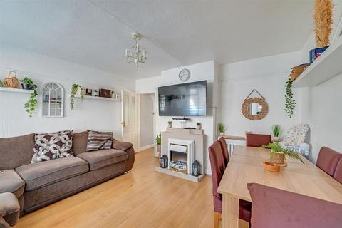 3 bedroom terraced house for sale, School Road, Dagenham, Essex