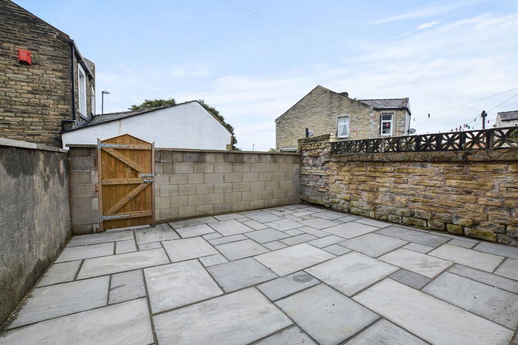 Ightenhill Park Lane, Burnley BB12 3 bed terraced house for sale £174,995