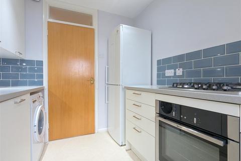 2 bedroom apartment to rent, 30 Crownlea court, Borrowdale Road, Malvern