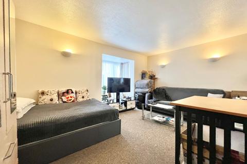undefined, Pycroft Way, Edmonton, N9