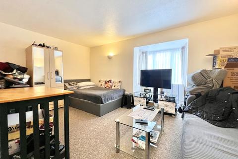 undefined, Pycroft Way, Edmonton, N9