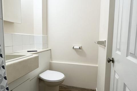 Studio to rent, Pycroft Way, Edmonton, N9
