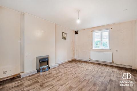 3 bedroom semi-detached house for sale, Sutton Road, Barking