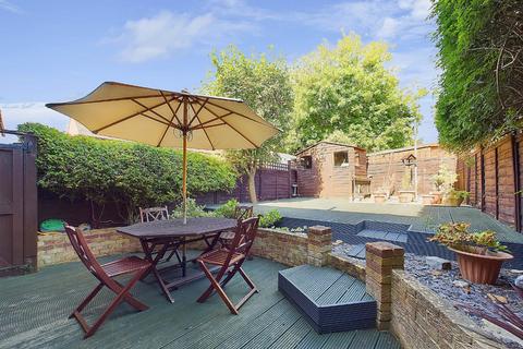 3 bedroom terraced house for sale, Rainham Close, London SE9