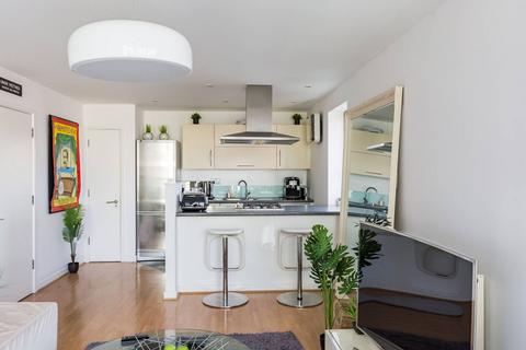 2 bedroom flat to rent, Abbotts Wharf, Poplar, London, E14