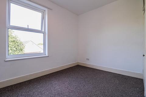 2 bedroom flat to rent, Hungerford Road, Crewe, CW1