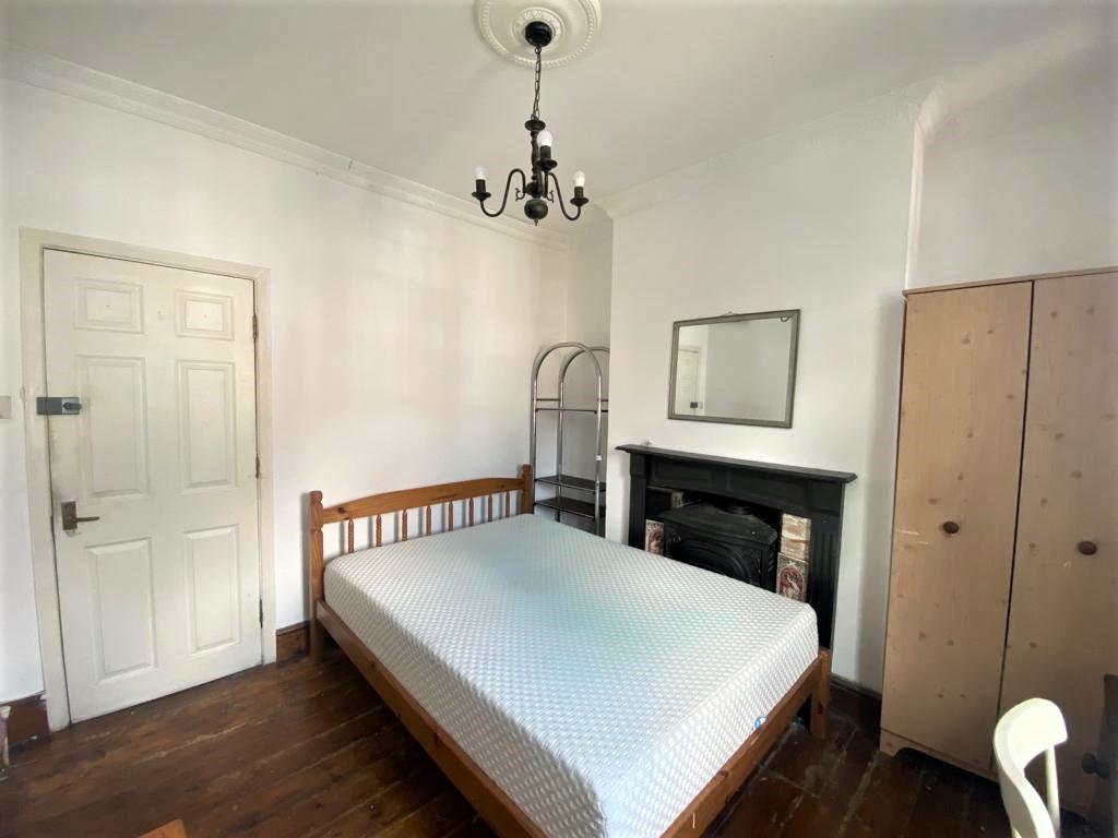 Darwin Road, London W5 1 bed in a house share to rent £700 pcm (£162 pw)