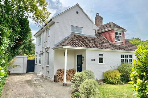 3 bedroom detached house for sale, Shorefield Way, Milford on Sea, Lymington, Hampshire, SO41