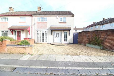 3 bedroom semi-detached house for sale, Linslade Close, Kirkby