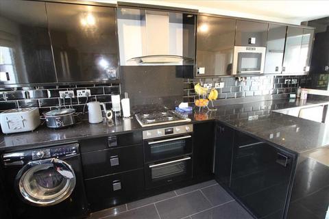 1 Linslade Close, Liverpool, L33 9TH