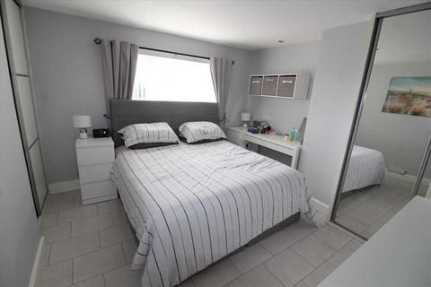 1 Linslade Close, Liverpool, L33 9TH