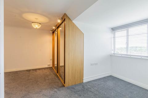 2 bedroom apartment for sale, Clarendon Way, COLCHESTER, CO1