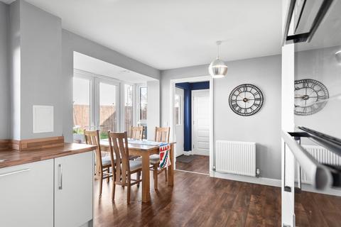 67 Appleton Drive, Livingston, EH54 6FP