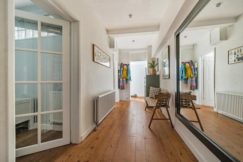 Flat 1, 110 Crouch Hill, London, N8 9DY