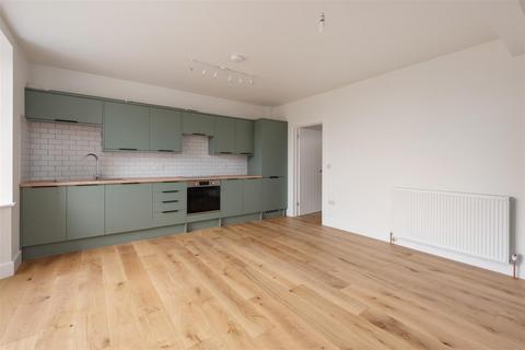 1 bedroom apartment for sale, Gloucester Road, Tankerton, Whitstable