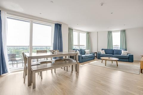 3 bedroom flat for sale, Hyperion Tower, Pump House Crescent, Brentford, Middlesex