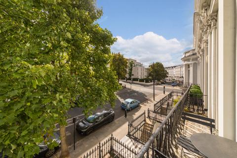 1 bedroom flat for sale, Ladbroke Gardens, Notting Hill, London