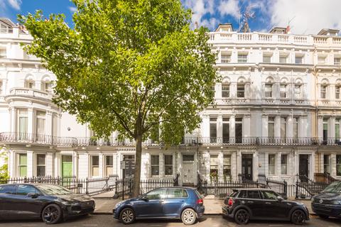 2 bedroom flat for sale, Ladbroke Gardens, Notting Hill, London