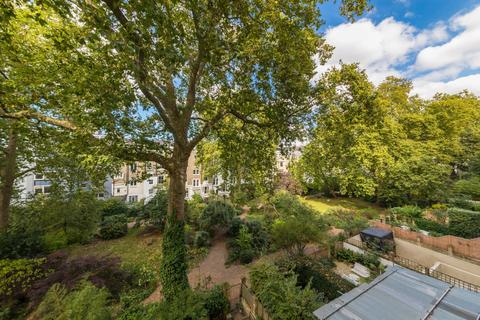 2 bedroom flat for sale, Ladbroke Gardens, Notting Hill, London