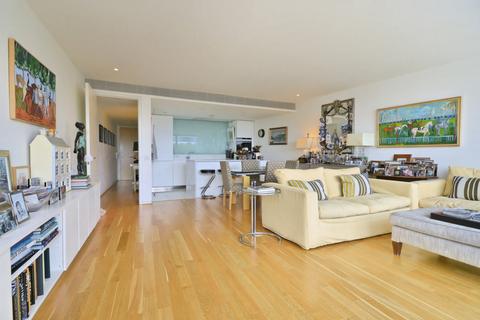 2 bedroom flat for sale, Albion Riverside Building, 8 Hester Road, London