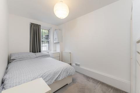 2 bedroom flat for sale, Richmond Crescent, Barnsbury, Islington, London