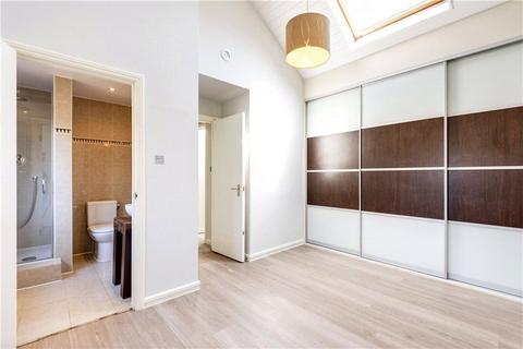 3 bedroom terraced house to rent, Belsize Mews, Belsize Park, London