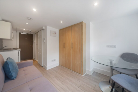 Studio to rent, Shillington Old School, 181 Este Road, London