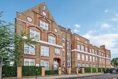 Studio to rent, Shillington Old School, 181 Este Road, London