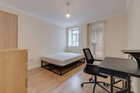 4 bedroom flat to rent, Haverstock Hill, London