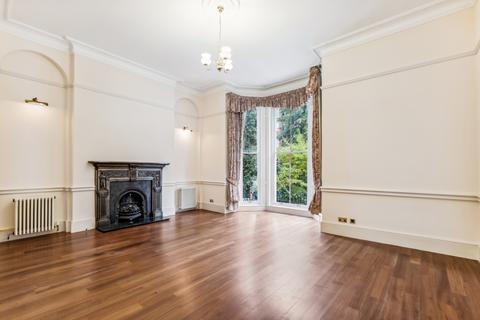 2 bedroom flat to rent, Addison Road, London