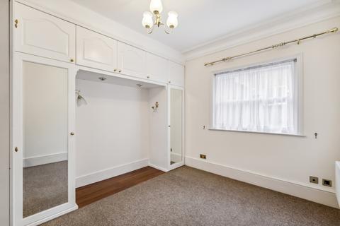 2 bedroom flat to rent, Addison Road, London