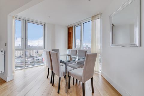 3 bedroom flat for sale, Sky View Tower, 12 High Street, London