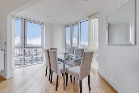 3 bedroom flat for sale, Sky View Tower, 12 High Street, London