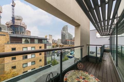 2 bedroom flat for sale, Boardwalk Place, London