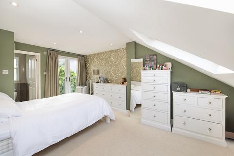 4 bedroom house for sale, Sefton Street, London