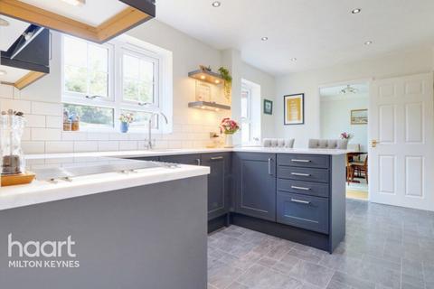 10 Beethoven Close, Old Farm Park, Milton Keynes, MK7 8PL