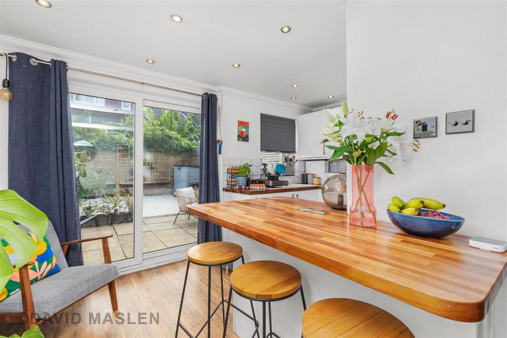 Yardley Street, Brighton 1 bed flat for sale £295,000