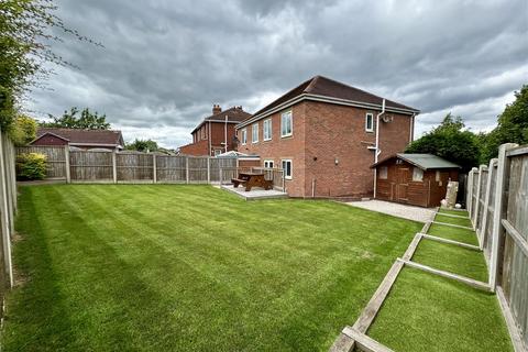 3 bedroom semi-detached house for sale, Huddersfield Road, Darton, Barnsley S75 5JR