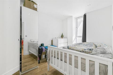 1 bedroom apartment for sale, Sutton Court Road, Sutton