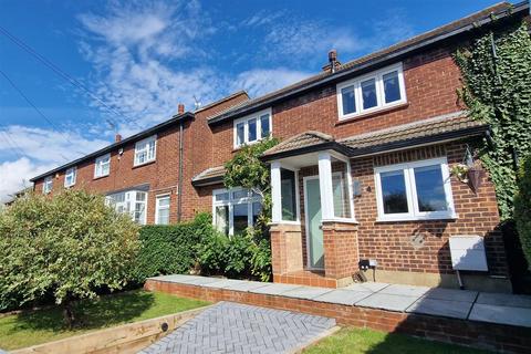 2 bedroom terraced house for sale, Beaconfield Way, Epping