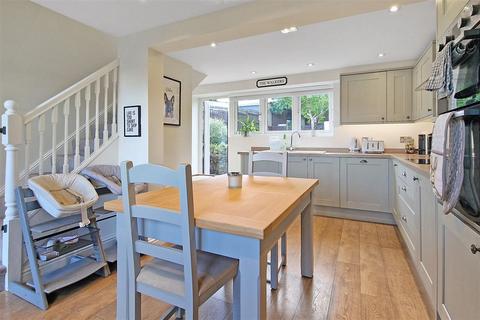 4 Beaconfield Way, Epping, CM16 5BA