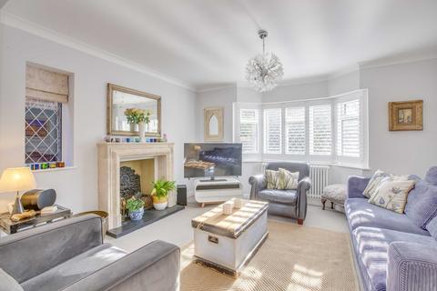 Dalehurst Marlow Road, Bourne End, SL8 5NL