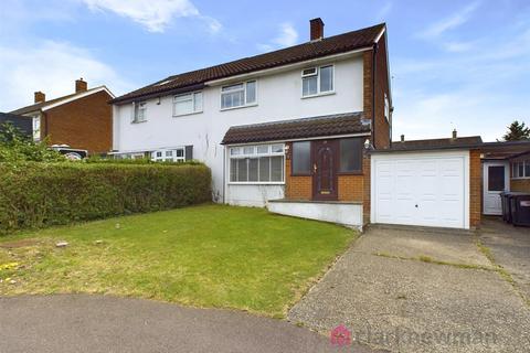 3 bedroom semi-detached house to rent, Chapel Fields, Harlow CM17