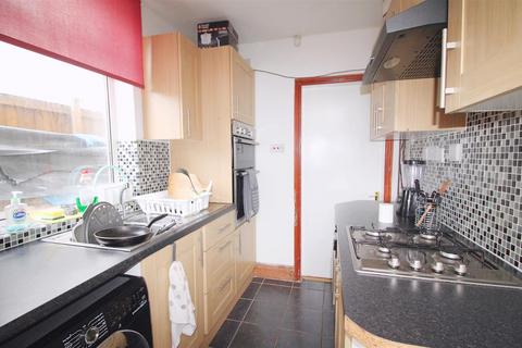 2 bedroom detached house to rent, *£140pppw Excluding Bills* Welby Avenue, Lenton, NG7 1QL - UON