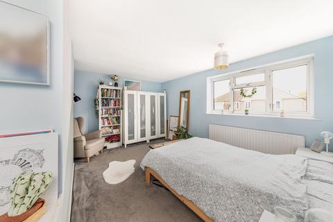 18 Buscot Drive, Abingdon, OX14 2BJ