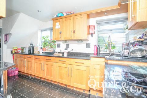 3 bedroom terraced house for sale, Hockley Road, Basildon, SS14