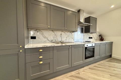 2 bedroom flat to rent, New Lane, Hampshire PO9