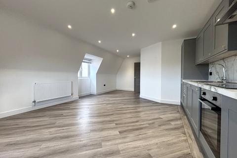 2 bedroom flat to rent, New Lane, Hampshire PO9
